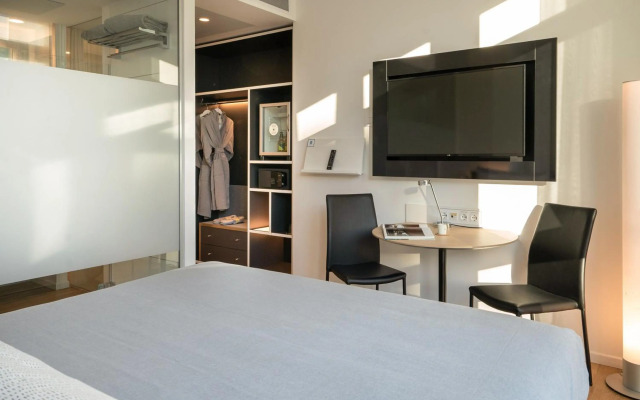 Отель Innside by Meliá Milano Torre Galfa