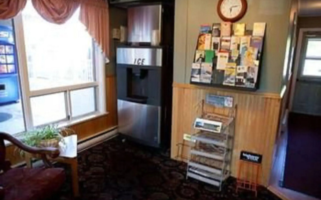 The Clansman Motel