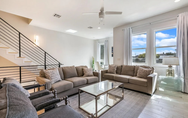 4 Bedroom Bienville Townhouses near Restaurants