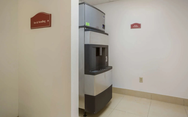 Budgetel Inns & Suites - Atlanta Galleria Stadium