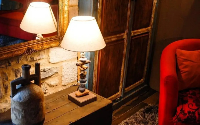 Antique Luxury Groundfloor Suite