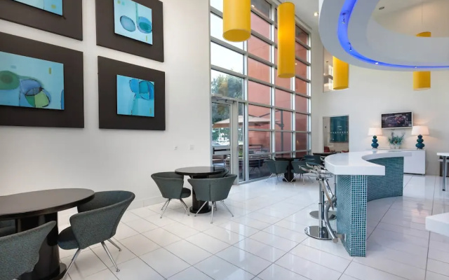 36sixty By Sterling Suites