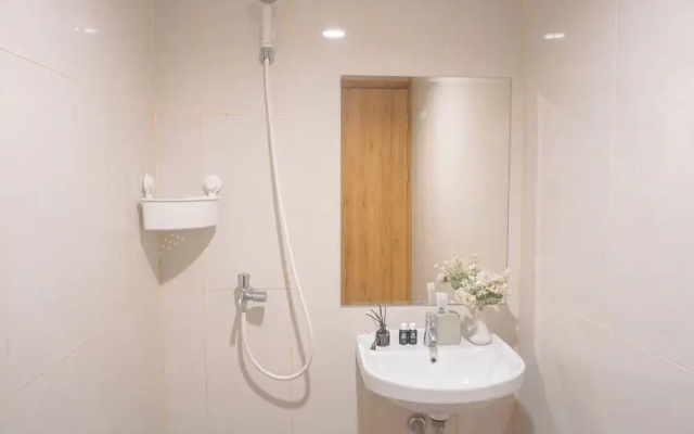 Homey Studio LRT City Jatibening Apartment