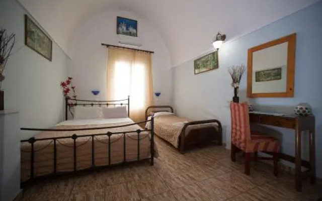 Lefteris Traditional Rooms