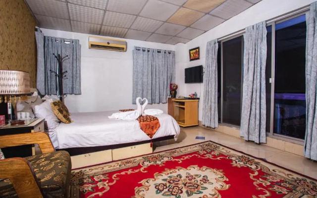 Babylon Hotel & Serviced Apartment