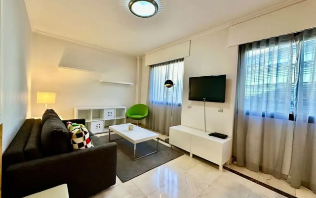 Engracia Square 1-bedroom Apartment in Chamber