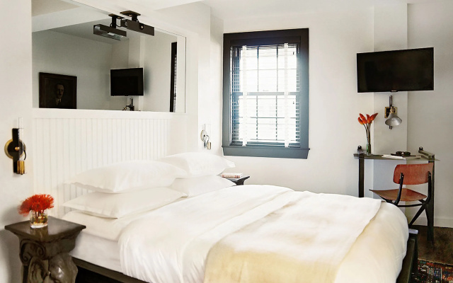 Neptune, an Ash Hotel