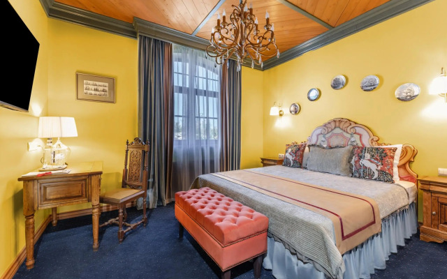 Villa Romanov Wine Club & SPA (Вилла Романов Вайн Клаб & СПА)