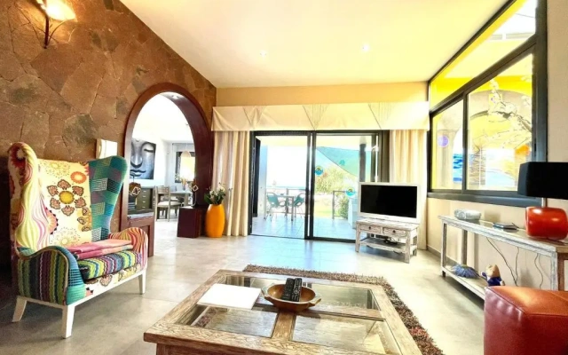 Villa Roja BBQ Piscina Privada en Tenerife Sur