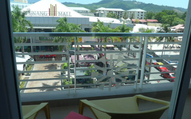 Cenang Plaza Beach Hotel