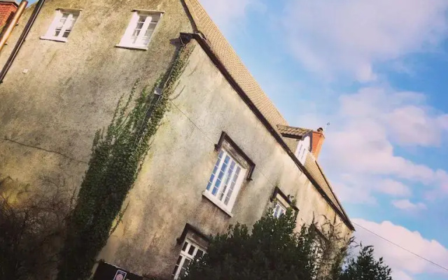 Locking Head Farm