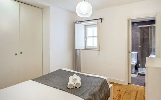 Bairro Alto Typical by Homing