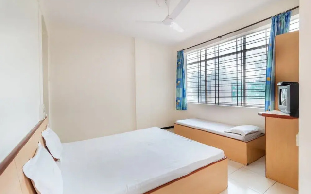 Hotel Rahi by OYO Rooms