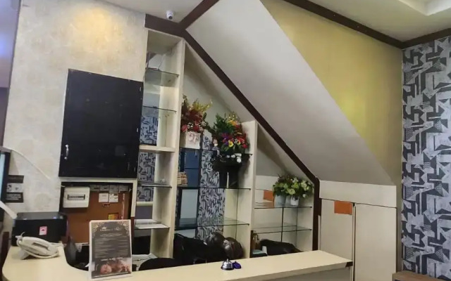 Chola Inn at Nagoya Hill Batam Mitra RedDoorz
