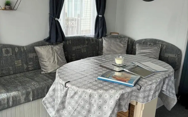 Skegness Seaside Retreat - 2 Bed Apartment
