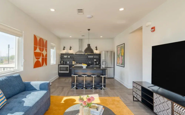 The Carter 505 by Avantstay 4BR Balcony