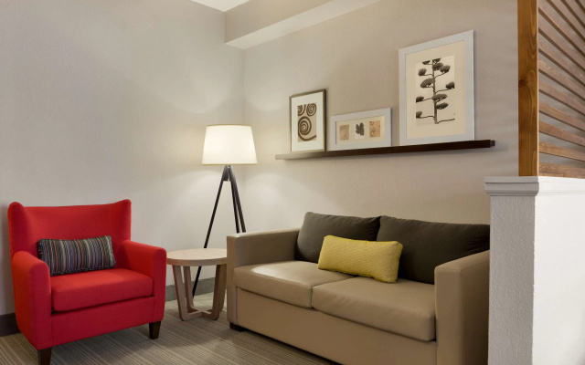 Country Inn & Suites by Radisson, Jackson, TN