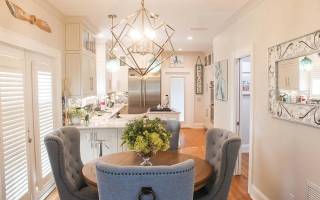 Key West Style Beachtown Estate by TechTravel