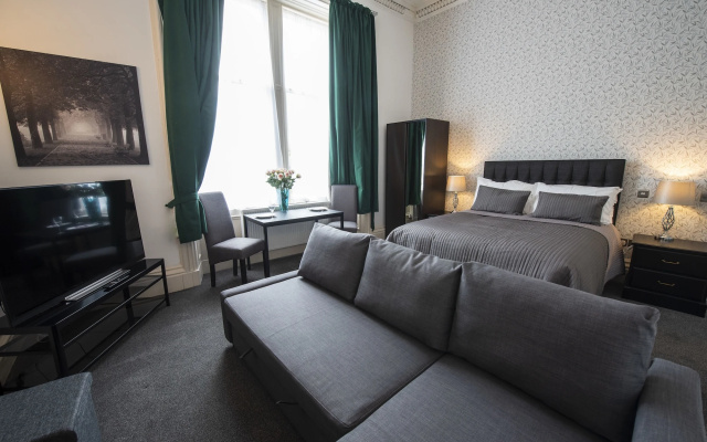 Grosvenor Suites