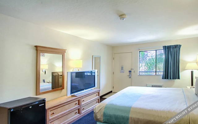 Motel 6 San Diego Mission Valley East