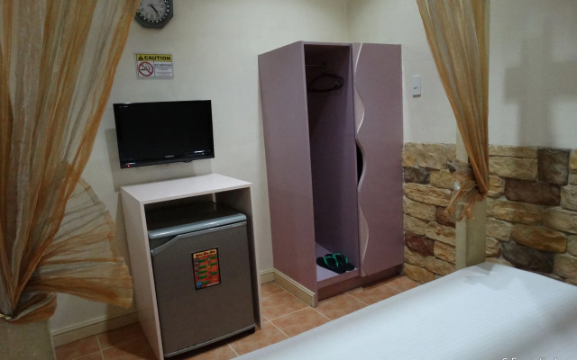 Urban Travellers Hotel