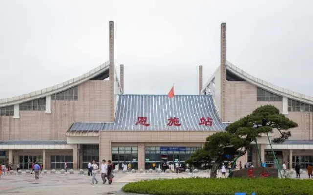 Deyuan Hotel