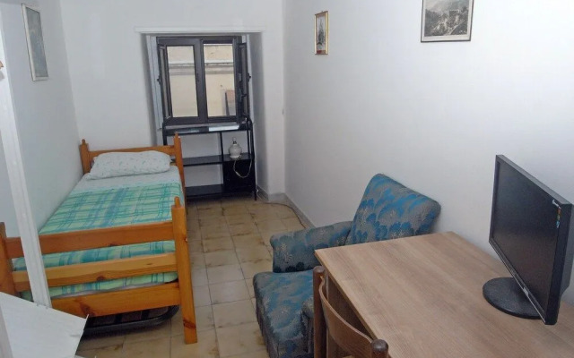 AG Home Adragna