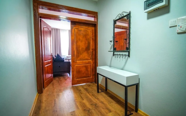 Yaghane Apartments