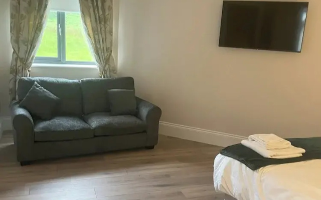 Rosie's Bar Apartment -