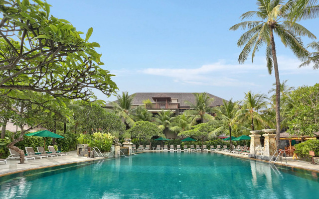 Legian Beach Villas