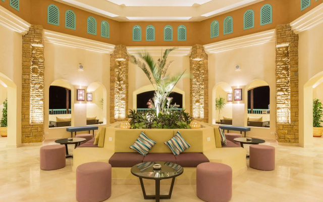 Byoum Lakeside Hotel