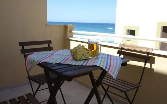 Two Three Bedroom Apt- Sea View Swimming Pool