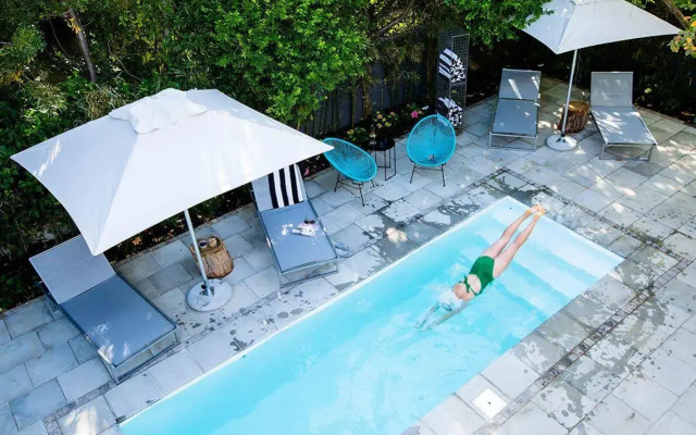 Twice Central Guesthouse