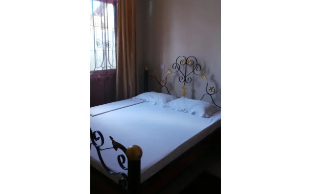 Bush Route Hotel