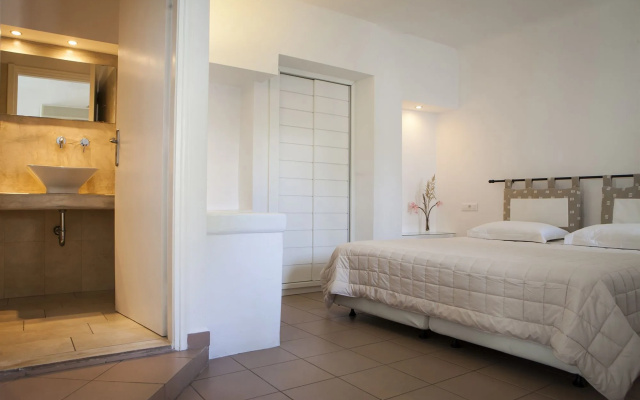 Carbonaki Hotel