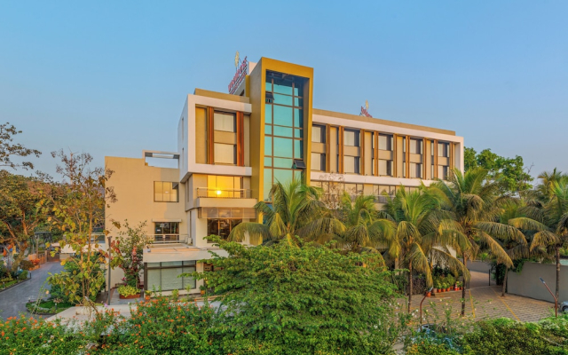 Woodrose Banquets and Hotel