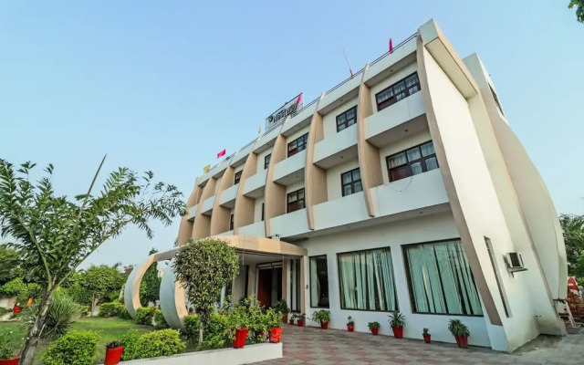 OYO 18465 Hotel Nestway