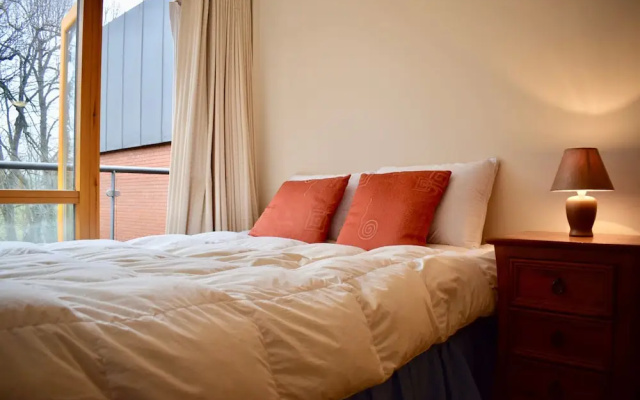 2 Bedroom Apartment With Balconies