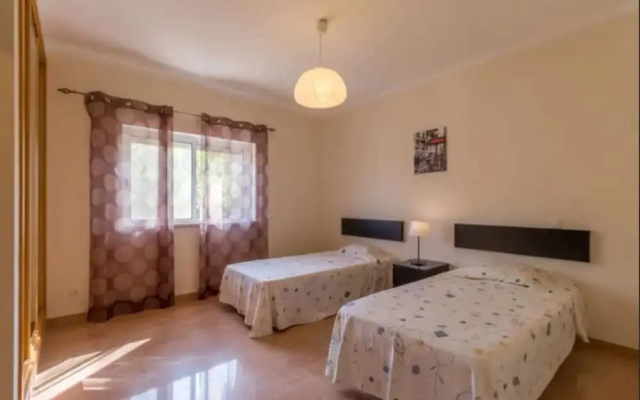 Villa - 5 Bedrooms with Pool - 107747