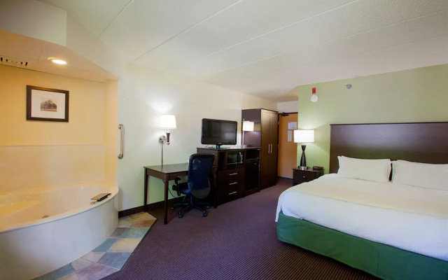 AmericInn Lodge & Suites Hampton