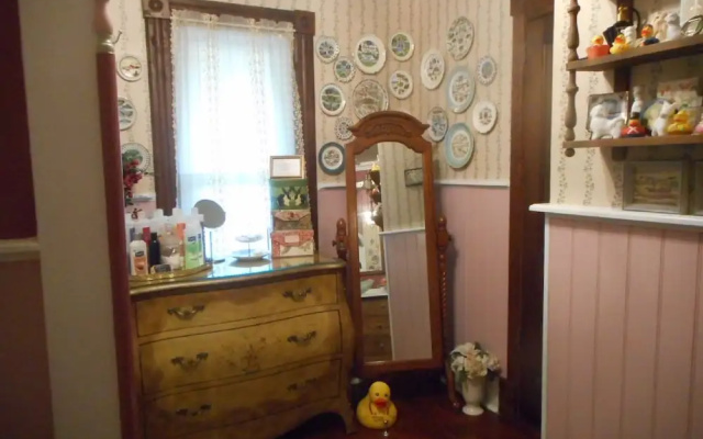 Applesauce Inn B&B