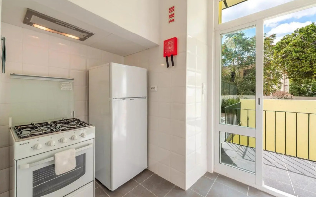 Guestready - Garden - 3 Bedroom Apartment in Saldanha With Garden