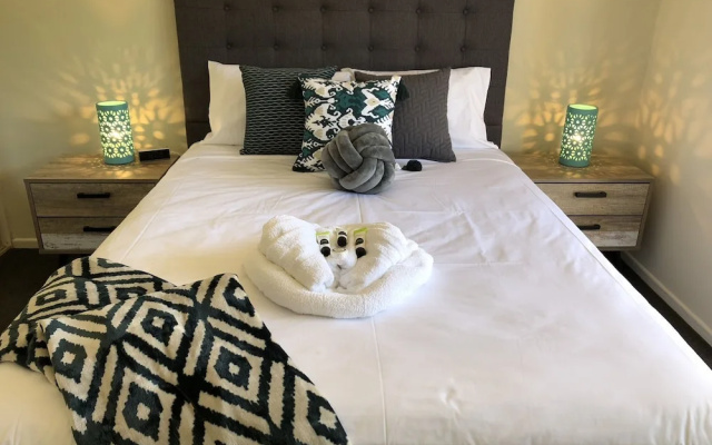 Beach House on Begley - Airlie Beach