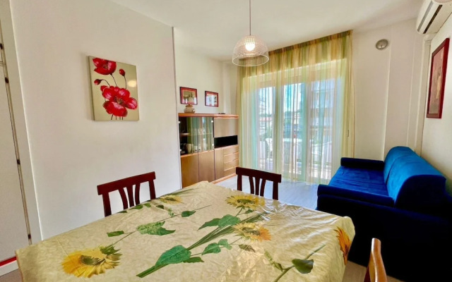 Bright Apartment by the Beach