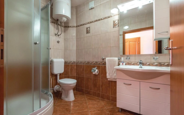 Beautiful Home in Makarska With Wifi and 1 Bedrooms