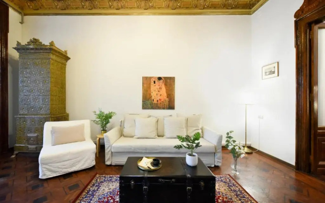 NEO-RENAISSANCE & UNIQUE Apt - Best location