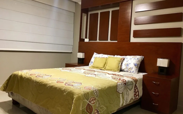 Luxury Suites Riverfront GYE