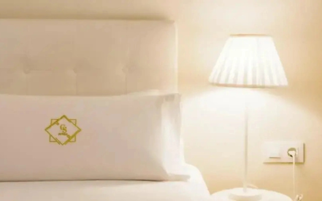 Catalina Suites Hotel