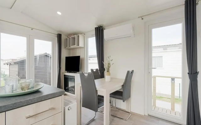 Middelkerke Mobile Home With Garden