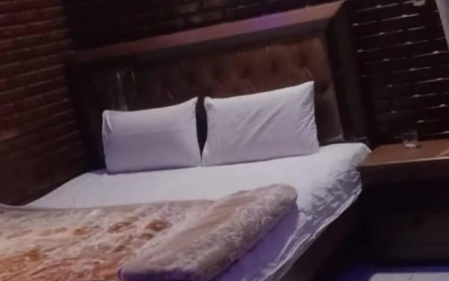 Bodla Royal Hotel